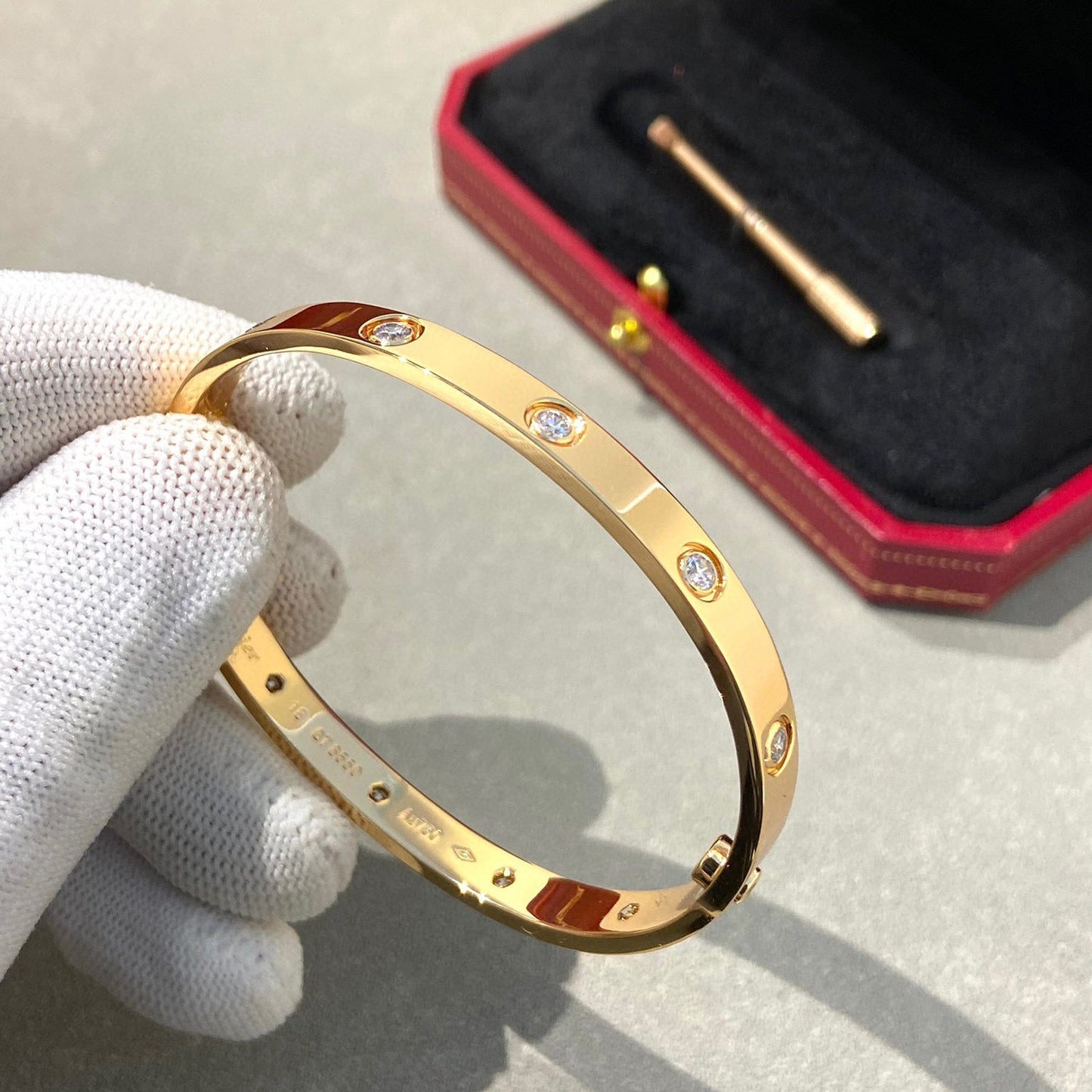 [ROYAL]LOVE BRACELET 6.1MM 10 DIAMONDS