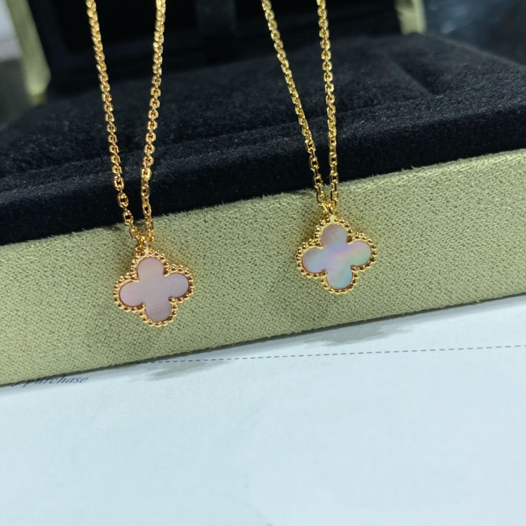 [Royal&Vicky]CLOVER 9.5MM PINK MOTHER OF PEARL SINGLE FLOWER NECKLACE