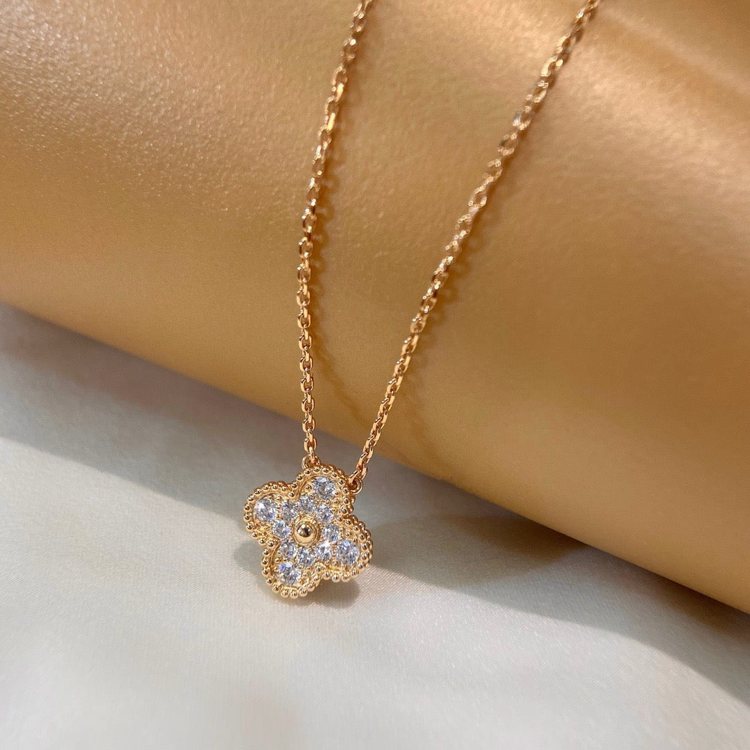 [ROYAL]CLOVER 15MM DIAMOND SINGLE FLOWER NECKLACE