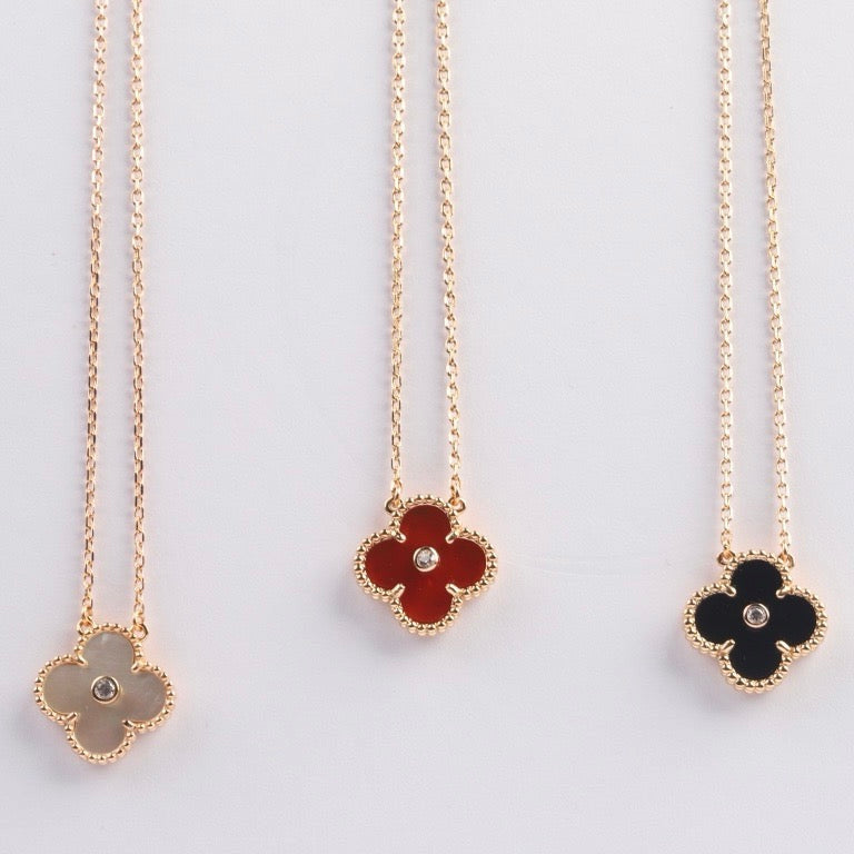 [ROYAL]CLOVER 15MM DIAMOND CARNELIAN NECKLACE