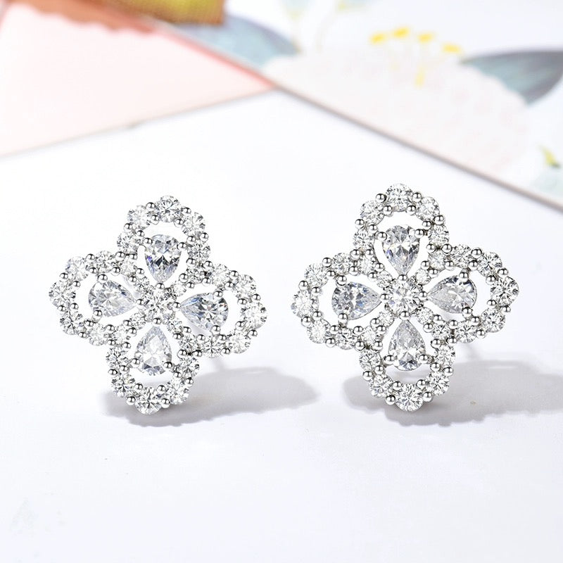 [ROYAL]LOOP EARRINGS FULL MOTIF DIAMOND 16MM SILVE