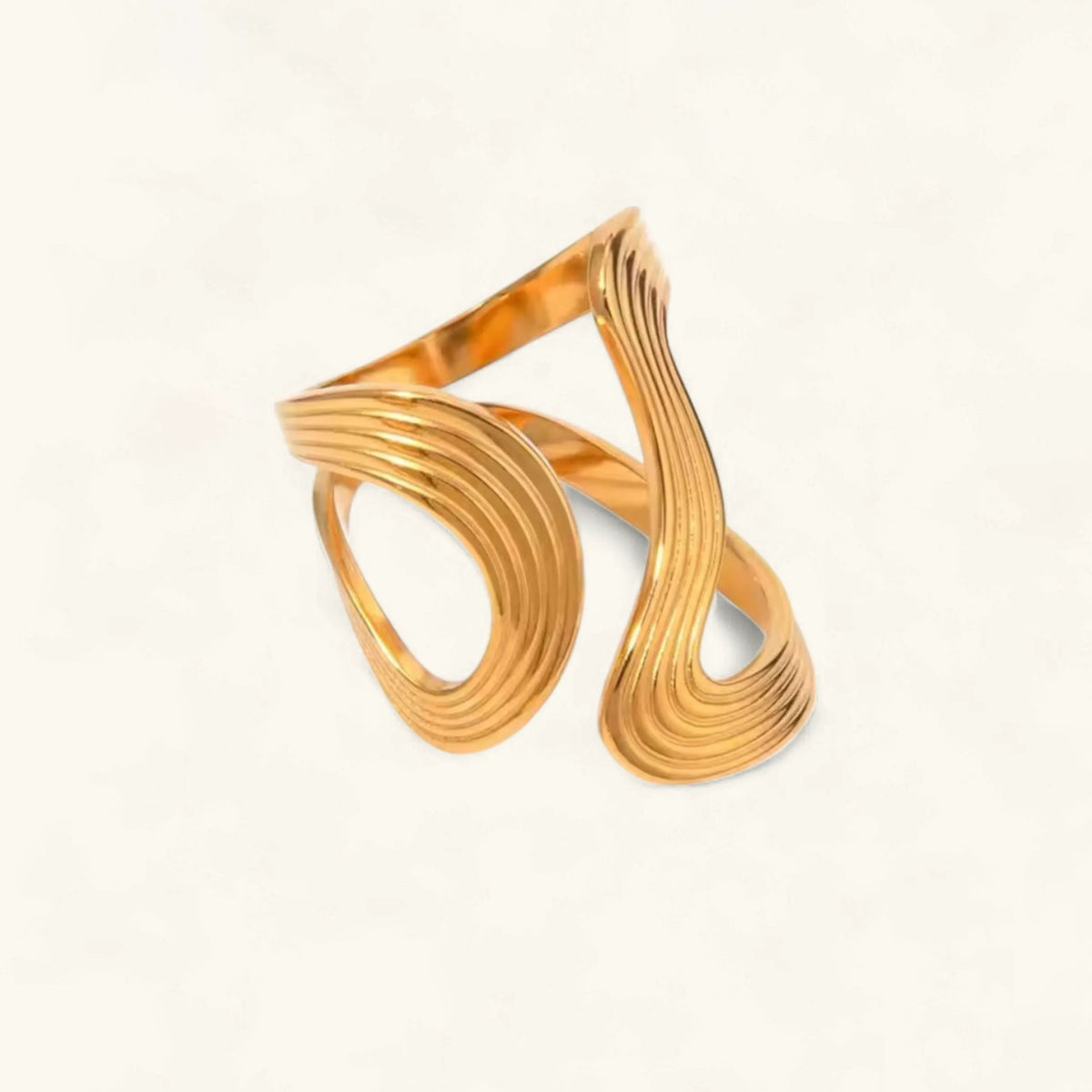 {"Royal&Vicky":"[Royal&Vicky]","Vivi Twisted Band Gold Ring":"Vivi ツイストバンド ゴールドリング"}