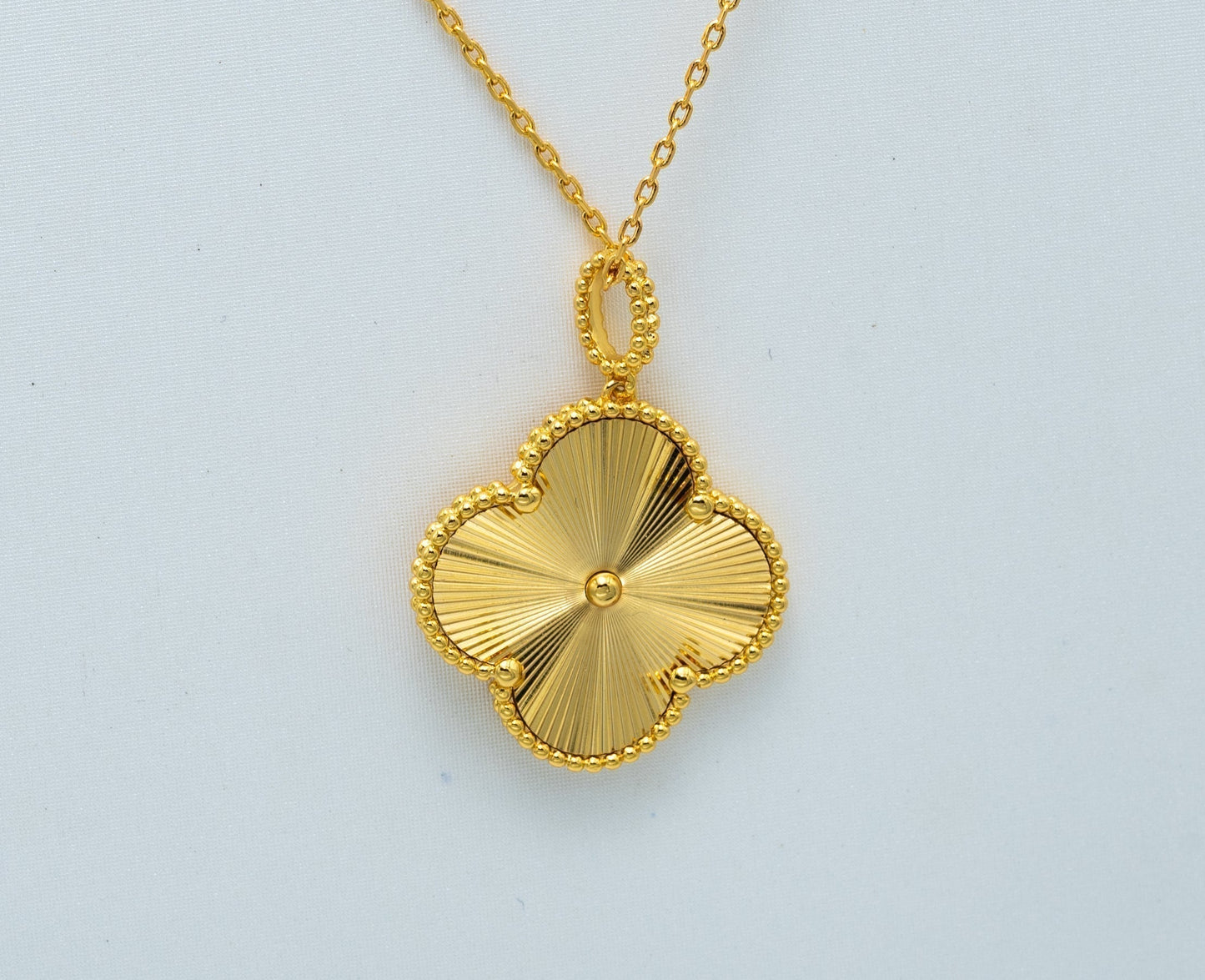 [ROYAL]CLOVER 25MM PEDANT NECKLACE GOLD