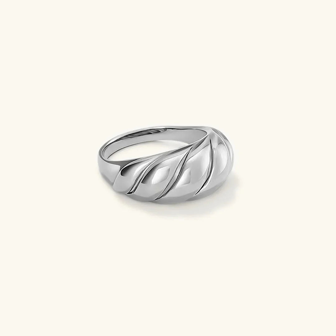 [Royal&Vicky]Lorelei Gold-Croissant-Ring