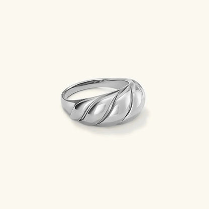 [Royal&Vicky]Lorelei Gold-Croissant-Ring