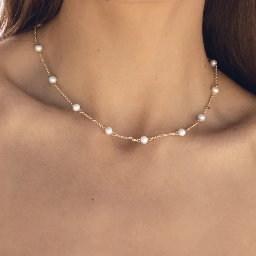 {
  "Royal&Vicky": "Royal&Vicky",
  "Nora Gold Pearl Necklace": "ノラ ゴールドパールネックレス"
}