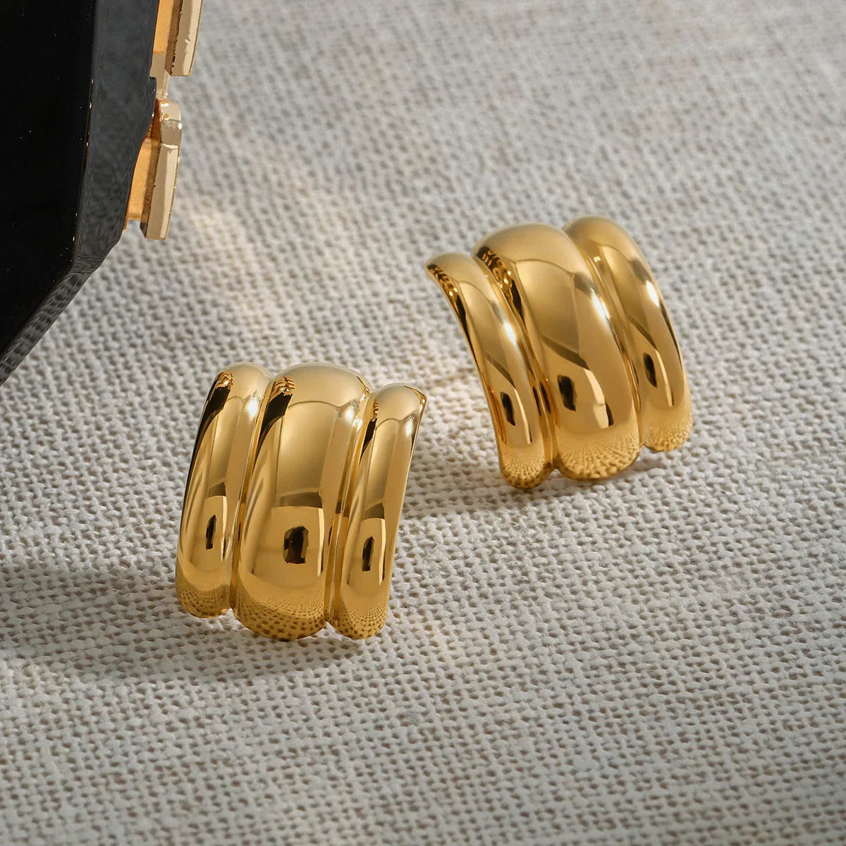 [Royal&Vicky]Angela Gold Arch Earrings