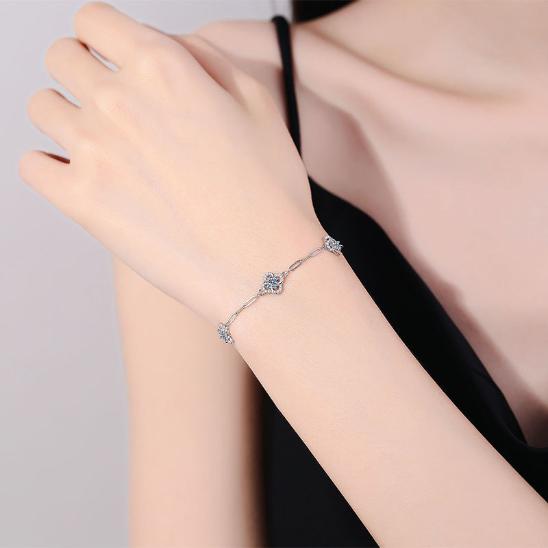 [Royal&Vicky]TRIPLE-CLOVER MOISSANITE BRACELET