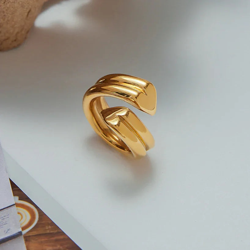 [Royal&Vicky]Tara Herz-Drehring aus Gold