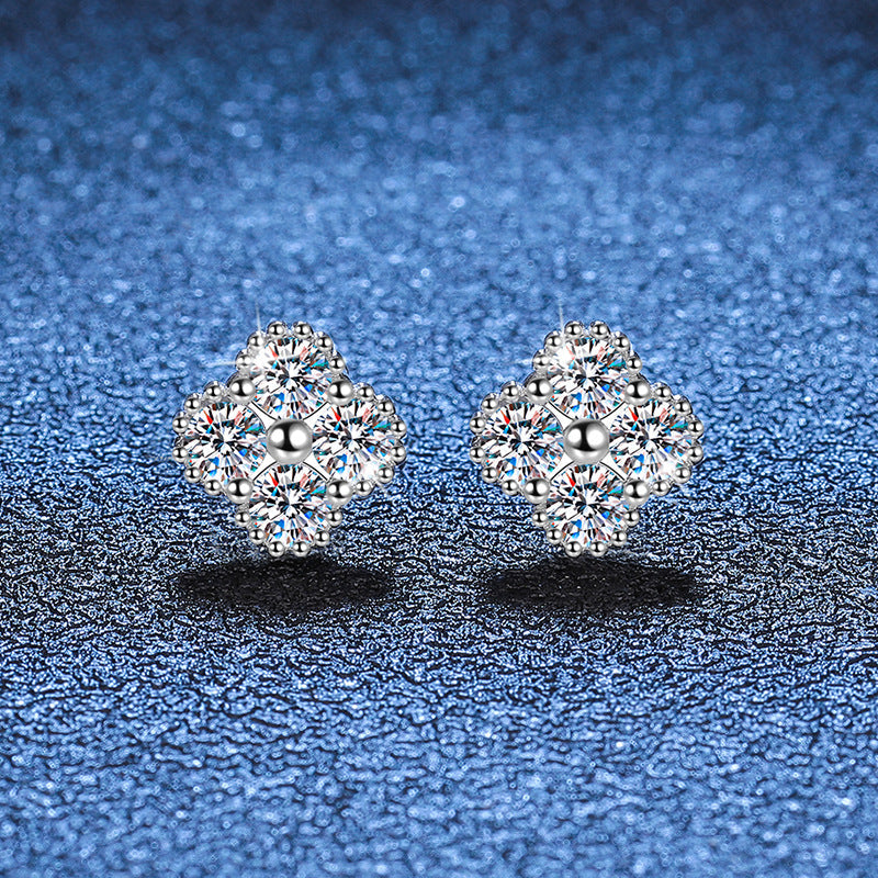 [Royal&Vicky]ELEGANT FOUR-LEAF CLOVER MOISSANITE STUD EARRINGS