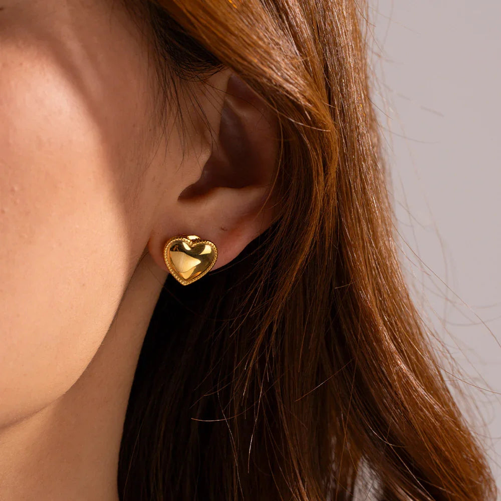 [ロイヤル＆ヴィッキー] ルースハートゴールドピアス
