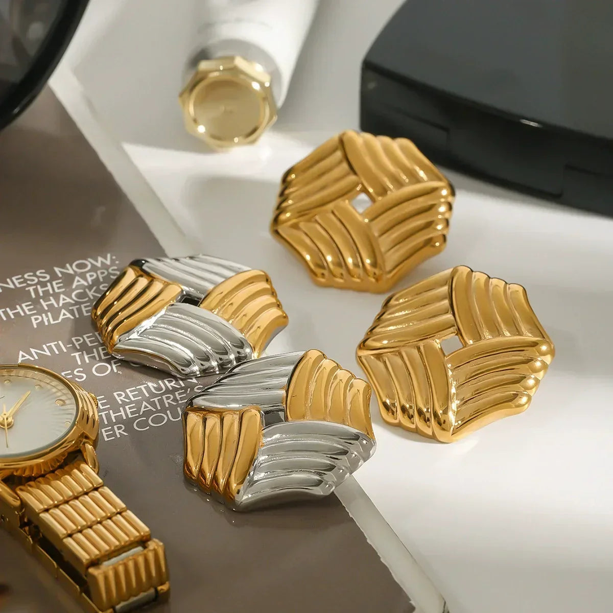 [Royal&Vicky]ヴァネッサ クリスカット ゴールドピアス