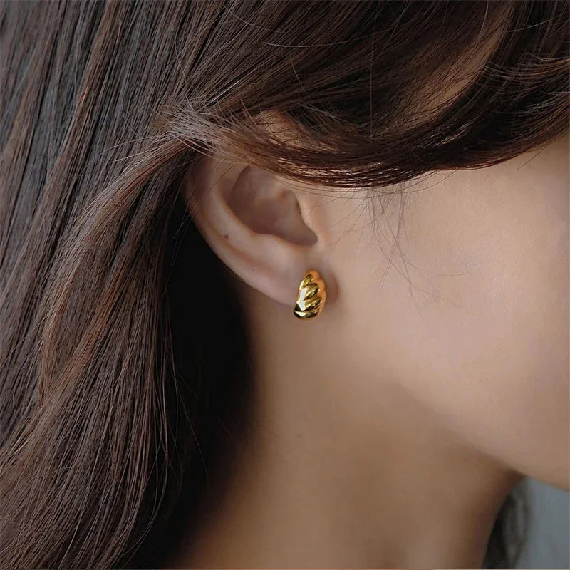 [Royal&Vicky]クロワッサンハギーピアス