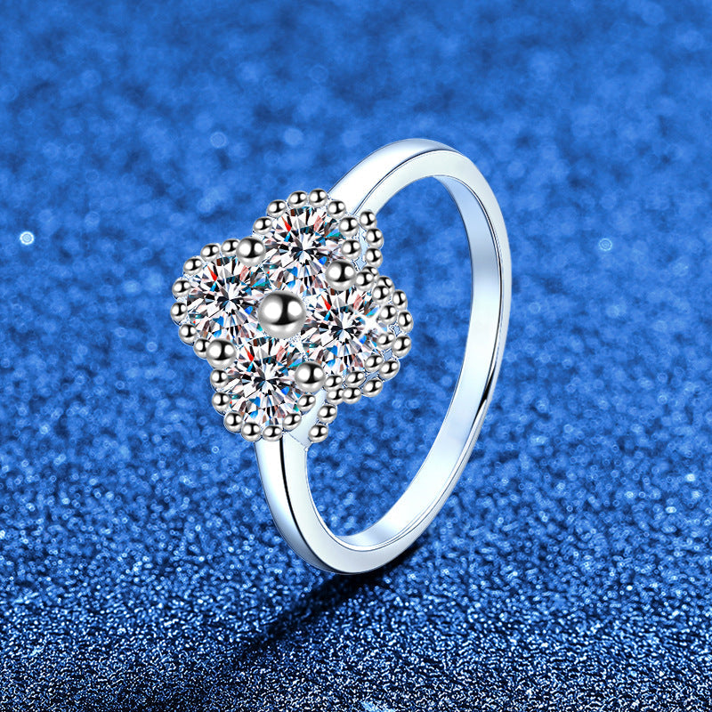 [Royal&Vicky]ELEGANT FOUR-LEAF CLOVER MOISSANITE RING