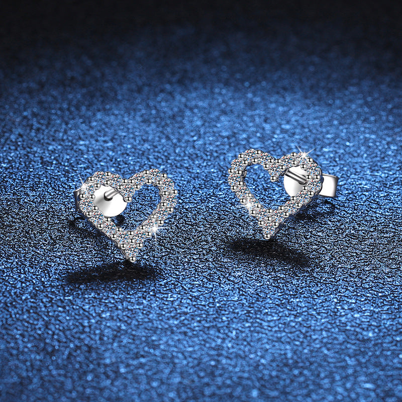 [Royal&Vicky]SPARKLING HEART-SHAPED MOISSANITE STUD EARRINGS