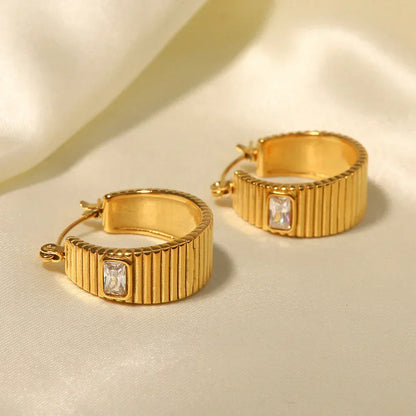 [ロイヤル＆ヴィッキー]キャロル ゴールドフープピアス