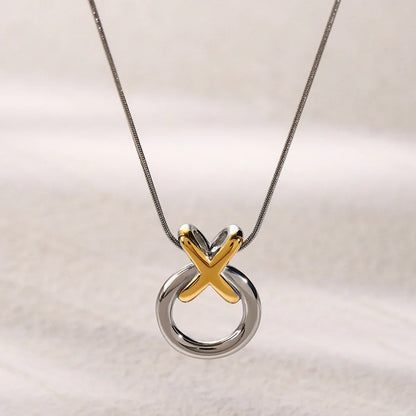 {
  "[Royal&Vicky]Mirabelle Ring Knot Necklace": "[Royal&Vicky] ミラベル リング ノット ネックレス"
}