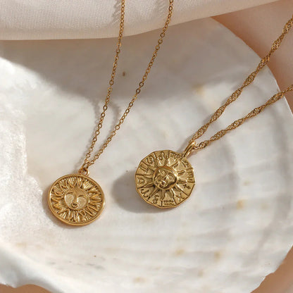 {"Royal&Vicky":"Royal&Vicky","Soleil Gold Necklace":"ソレイユ ゴールドネックレス"}