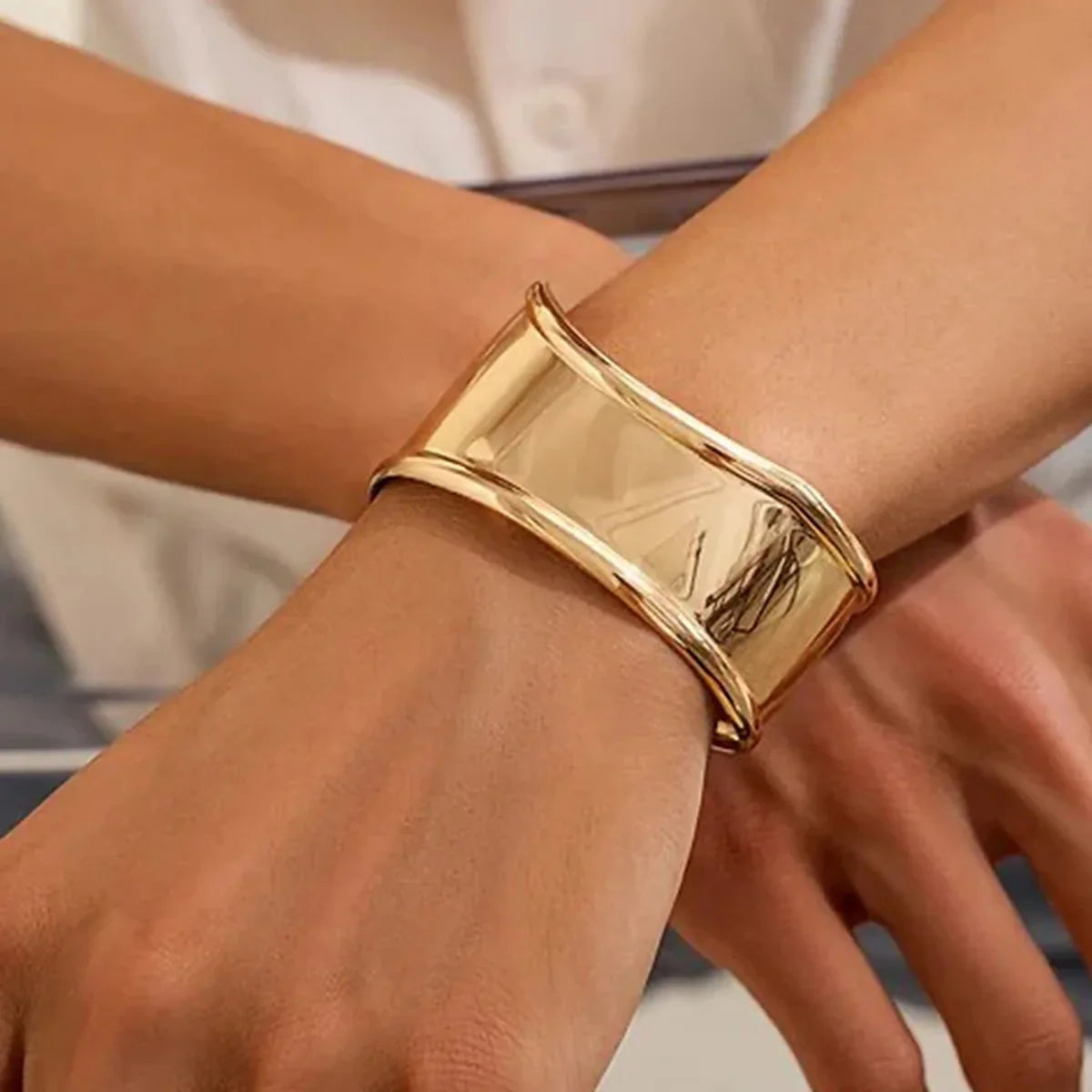 [Royal&Vicky]Nellie Smooth Gold Cuff