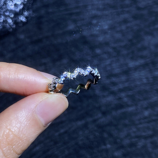 [Royal&Vicky]CHIC WAVY MOISSANITE ETERNITY RING