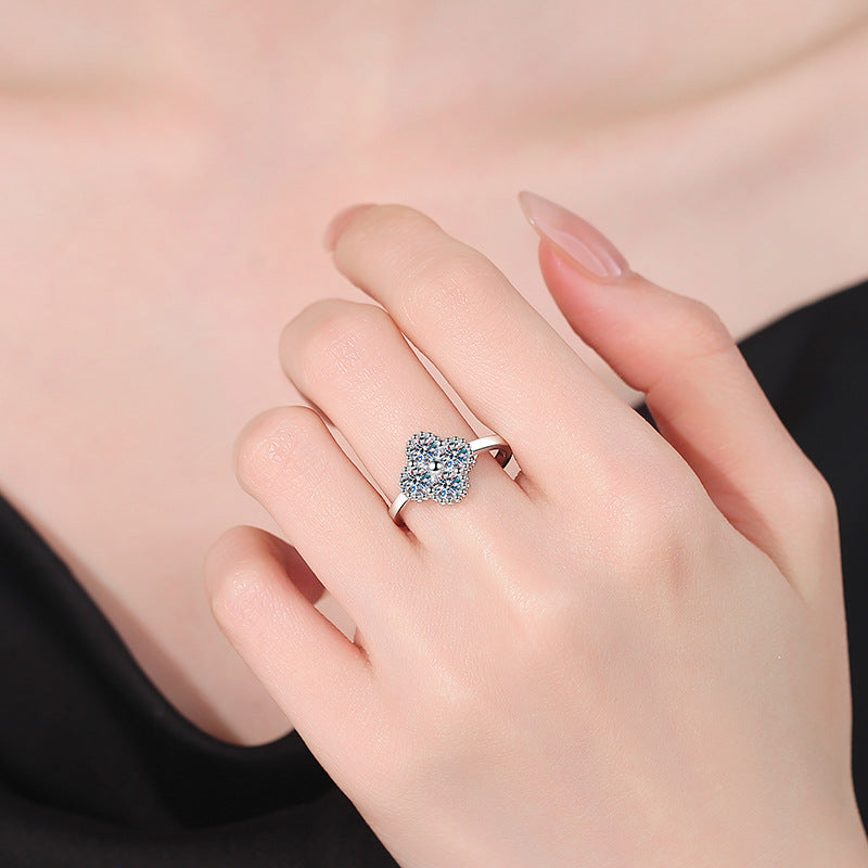 [Royal&Vicky]ELEGANT FOUR-LEAF CLOVER MOISSANITE RING