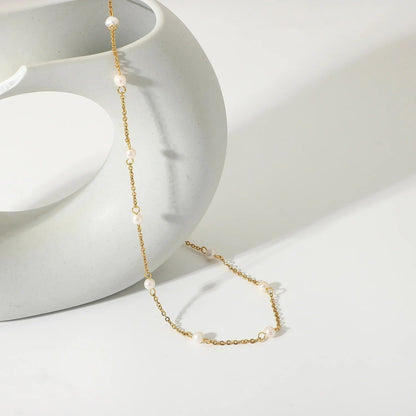 {
  "Royal&Vicky": "Royal&Vicky",
  "Nora Gold Pearl Necklace": "ノラ ゴールドパールネックレス"
}