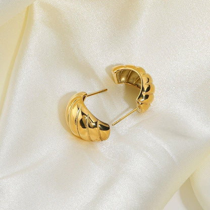 {
  "[Royal&Vicky]Kelsey Gold Earrings": "[ロイヤル＆ヴィッキー]ケルシー ゴールドピアス"
}