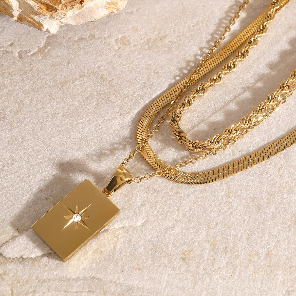 [Royal&Vicky]Raphaela Goldhalskette im Lagenlook