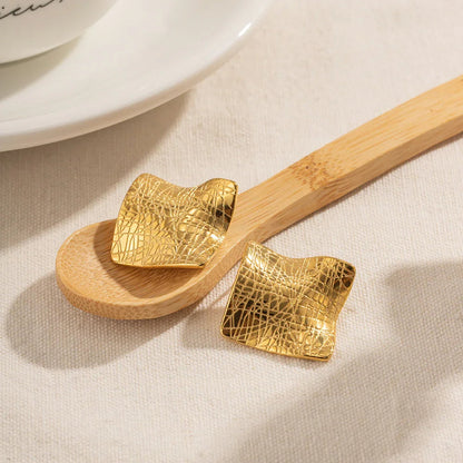 [Royal&Vicky]Celestina Ohrringe aus geknittertem Goldblech