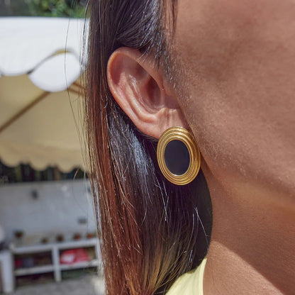 [ロイヤル＆ヴィッキー] ルーシー ゴールドエナメルピアス