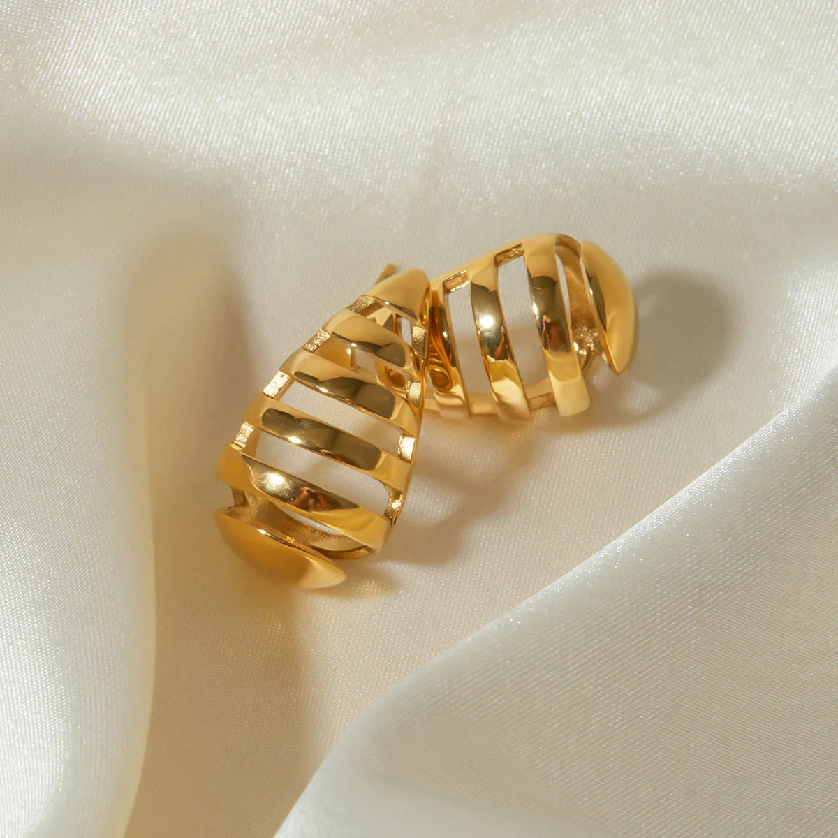 [Royal&Vicky]Katrin Drop Gold Earrings