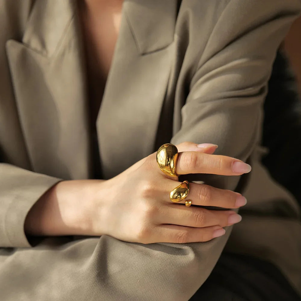 {"[Royal&Vicky]Everly Gold Ring": "【Royal&Vicky】エバリー ゴールドリング"}