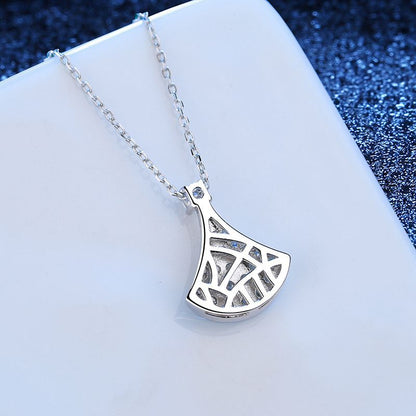 [Royal&Vicky]ELEGANT FAN-SHAPED MOISSANITE PENDANT NECKLACE