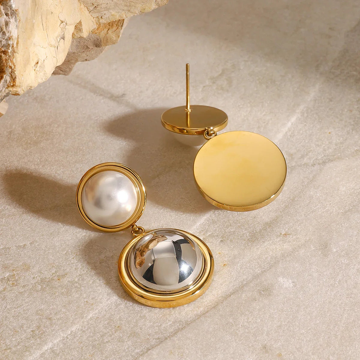[Royal&Vicky]Avery Perlohrringe im Kuppel-Design