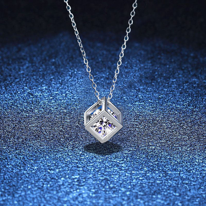 [Royal&Vicky]GEOMETRIC SUGAR-CUBE MOISSANITE NECKLACE