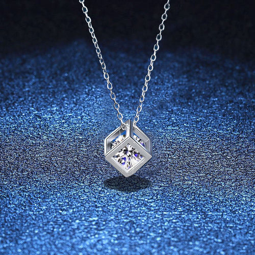 [Royal&Vicky]GEOMETRIC SUGAR-CUBE MOISSANITE NECKLACE