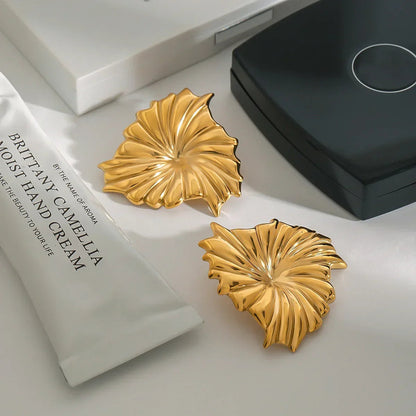 [Royal&Vicky]Rafaela Skulpturale Blüten-Ohrringe in Gold