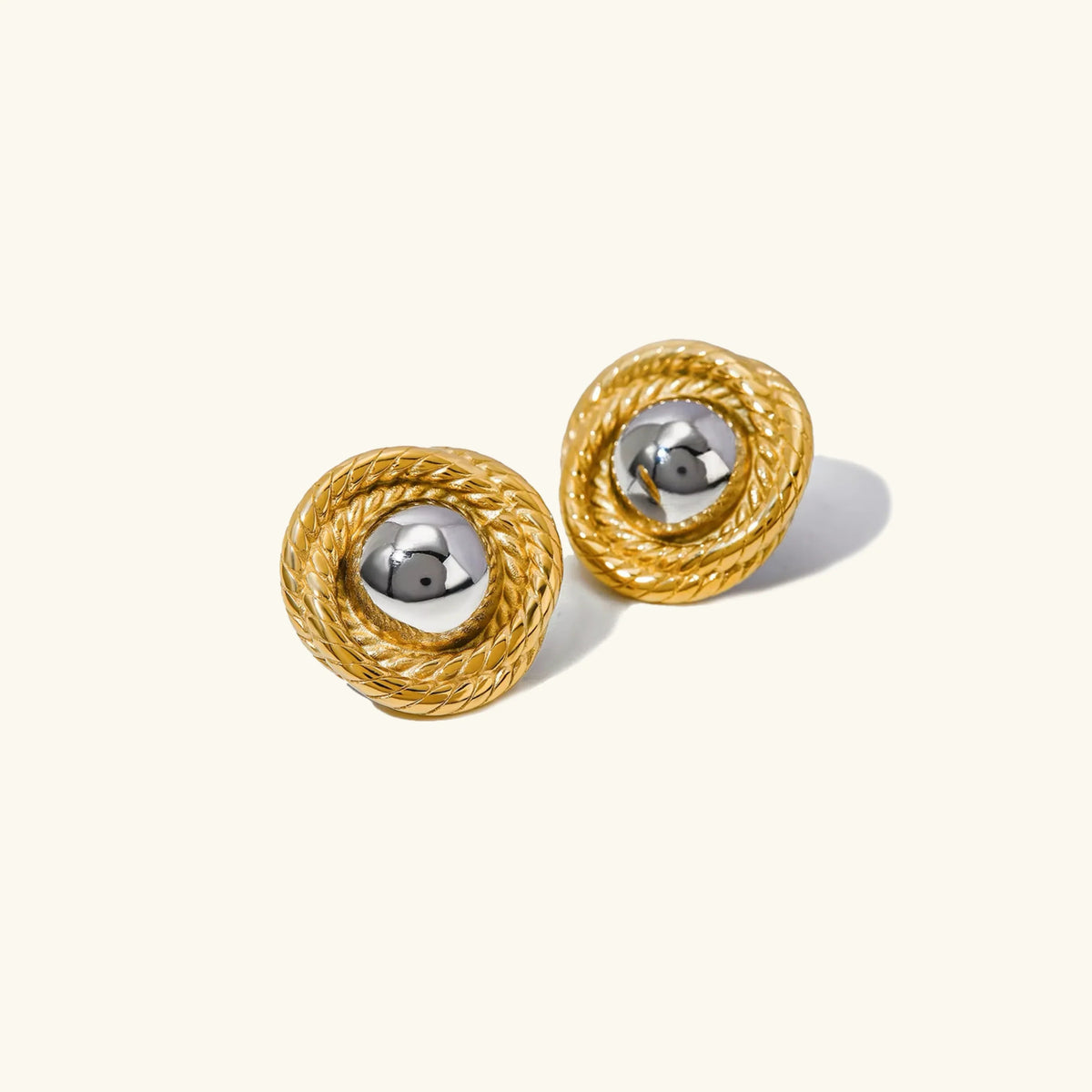 [ロイヤル＆ヴィッキー]アリアドネ ゴールドピアス