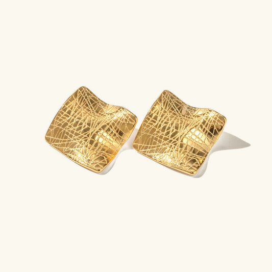 [Royal&Vicky]Celestina Ohrringe aus geknittertem Goldblech