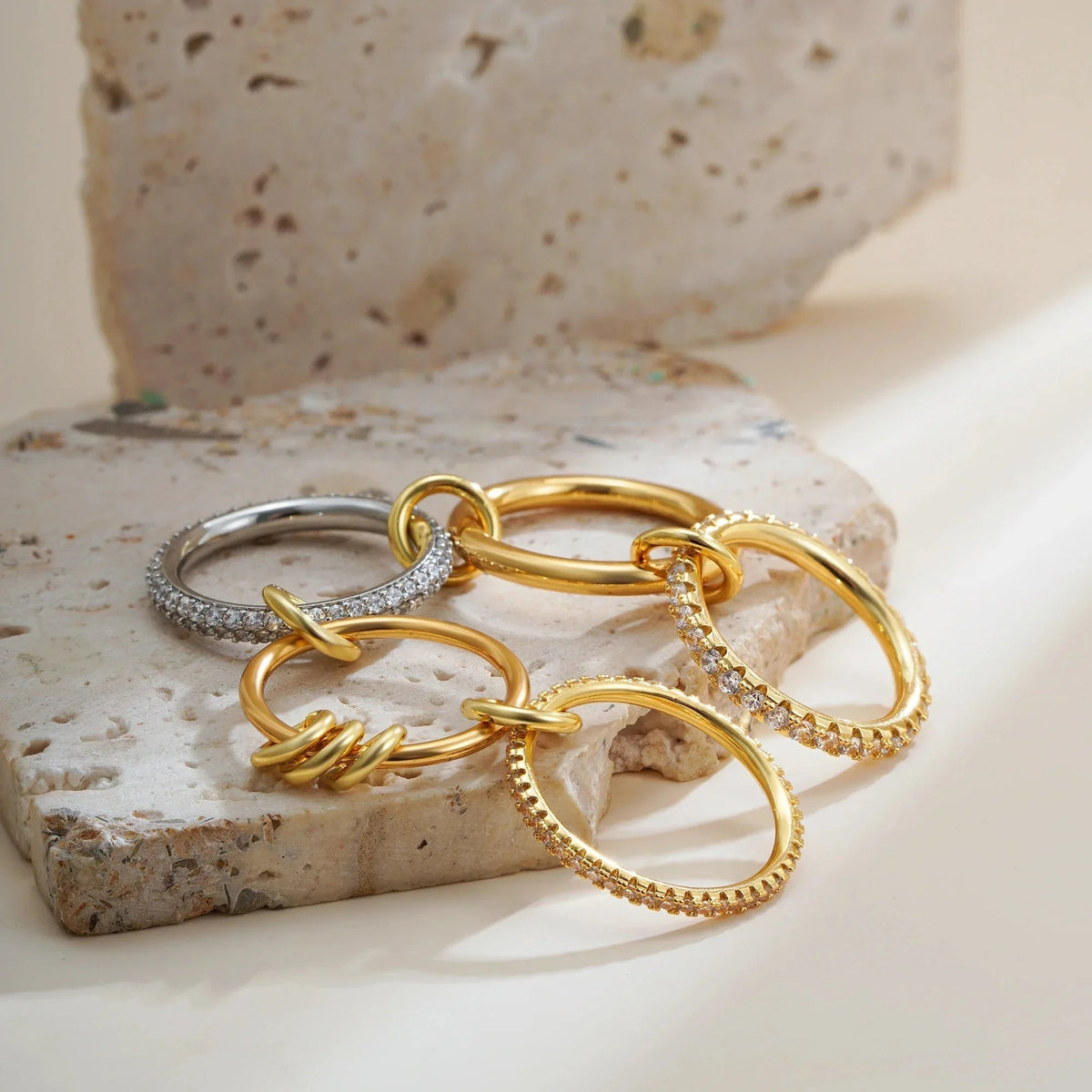 [Royal&Vicky]Blaise Ring mit gestapelten Diamanten