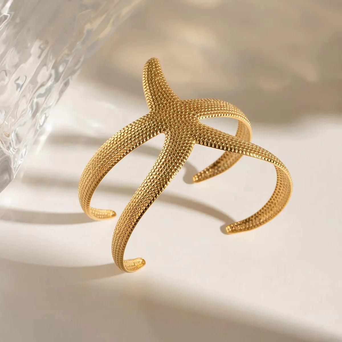 {"[Royal&Vicky]Annika Gold Starfish Cuff"}