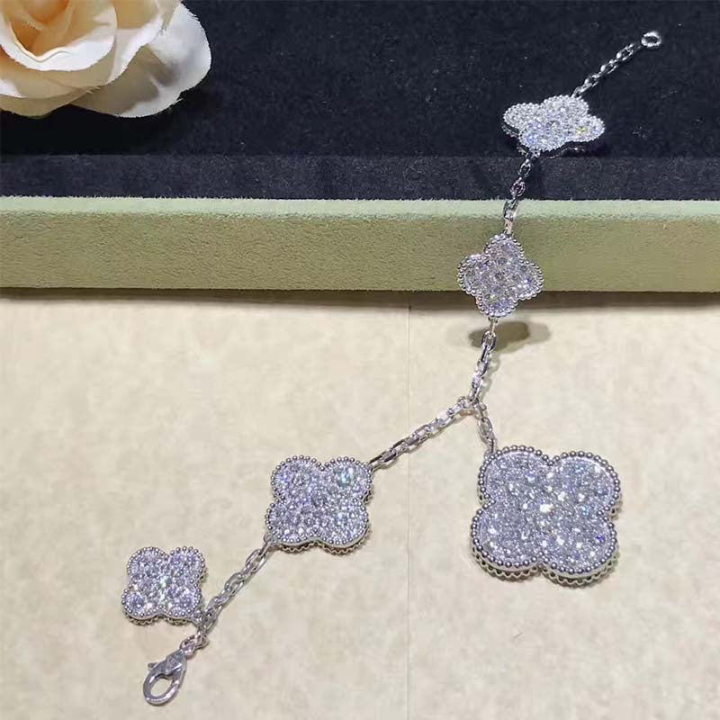 [ROYAL]CLOVER 6 MOTIFS SILVER DIAMOND BRACELET