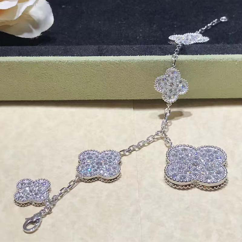 [Royal]CLOVER 6 MOTIFS SILVER DIAMOND BRACELET