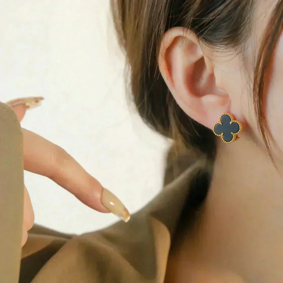 [ROYAL]CLOVER MEDIUM 1 MOTIFS  ONYX STUD EARRINGS