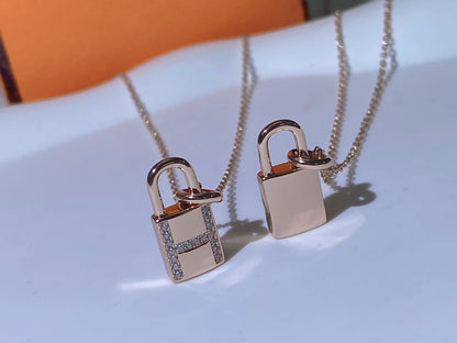 [ROYAL]HM ADVANCED NICHE LOCK HEAD NECKLACE DIAMONDS