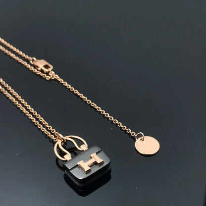 [LUXE] HM AMULETTES CONSTANCE ANHÄNGER-HALSKETTE FÜR DAMEN