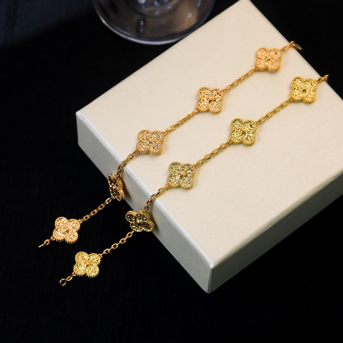 [ROYAL]CLOVER 5 MOTIFS BRONZING BRACELET