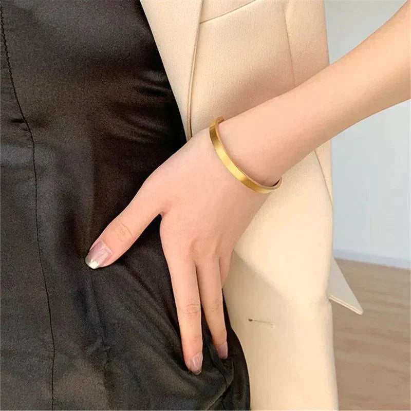 [Royal&Vicky]Evelyn Adjustable Cuff Bracelet