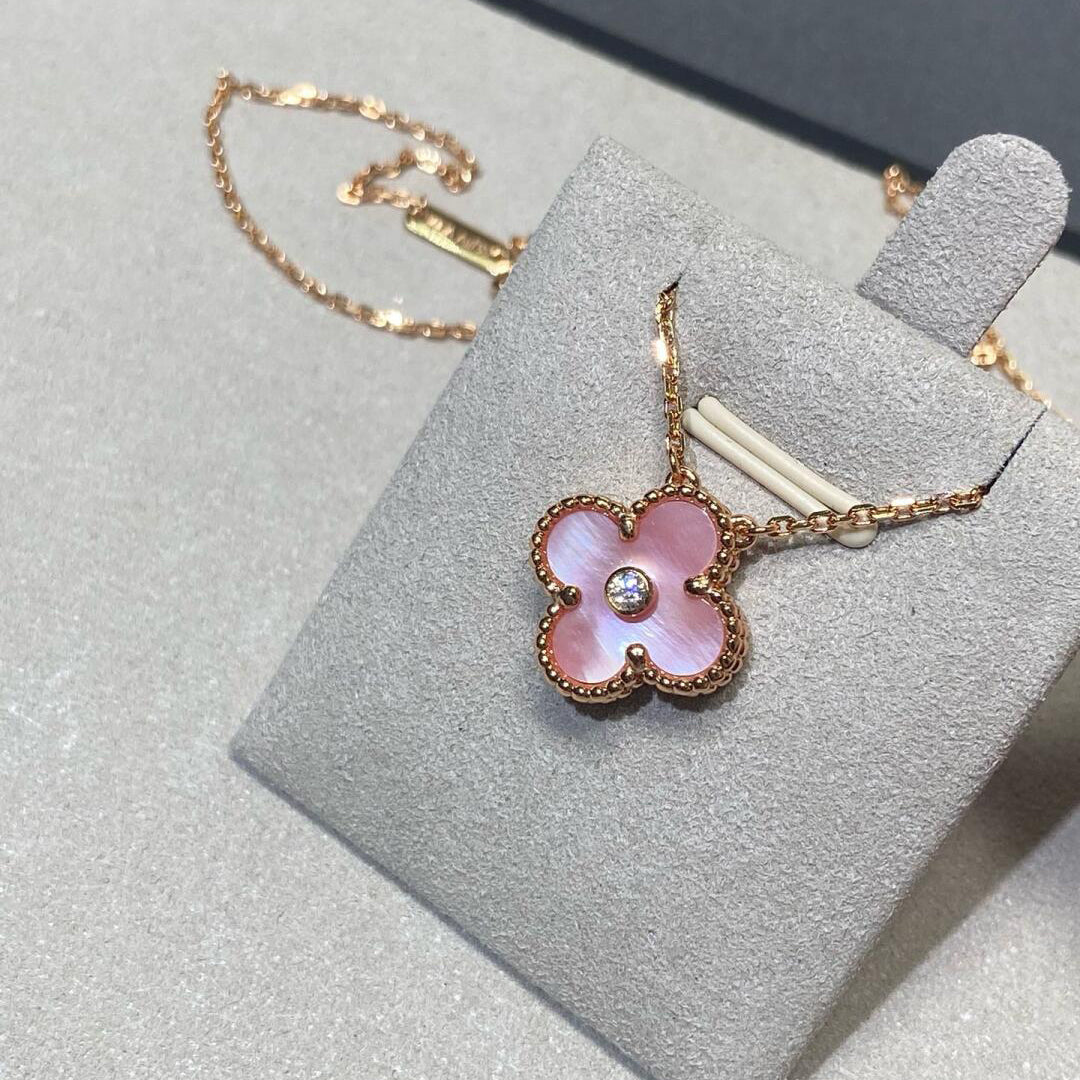 [Royal&Vicky]CLOVER 15MM DIAMOND PINK MOP NECKLACE