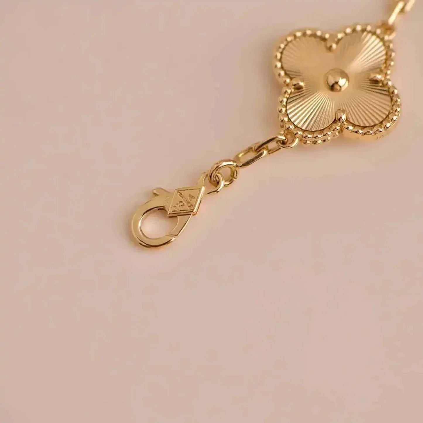 [ROYAL]CLOVER 5 FLOWERS LASER BRACELET